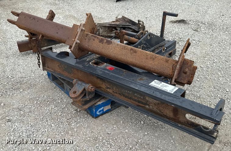 Wing plow mounting assembly - ED1495