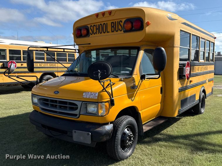 2001 Ford school bus - EP0649