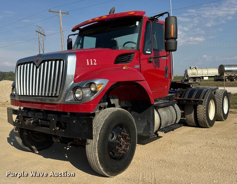 2014 International 7600 semi truck - ER0113