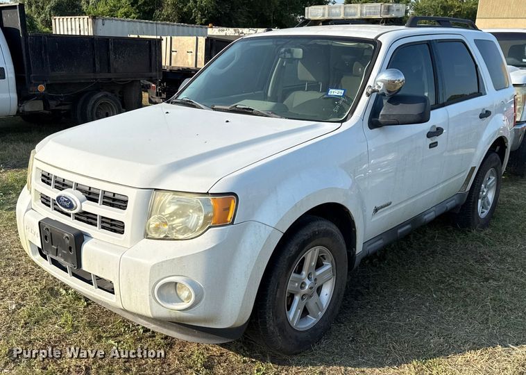 2010 Ford Escape Hybrid SUV - EU0052