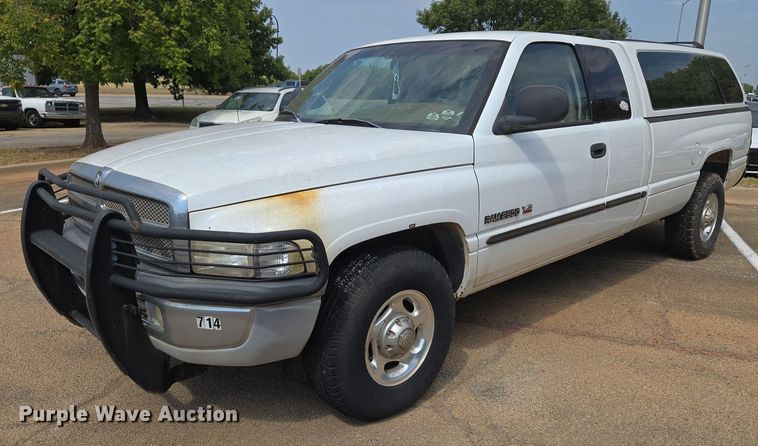 2001 Dodge Ram 2500 Quad Cab pickup truck - EU3714