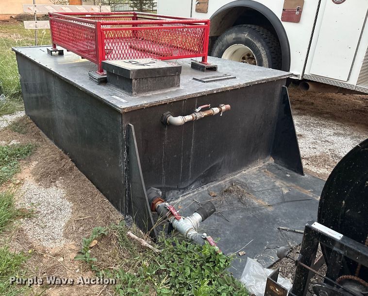 Shop built water tank - EU4607