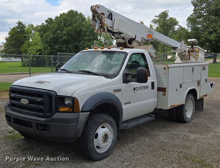 2007 Ford F550 bucket truck - EV1510