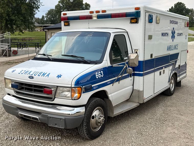 1997 Ford E350 ambulance - EV1741