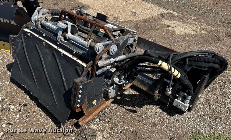 Caterpillar PC210 skid steer cold planer - EV1790