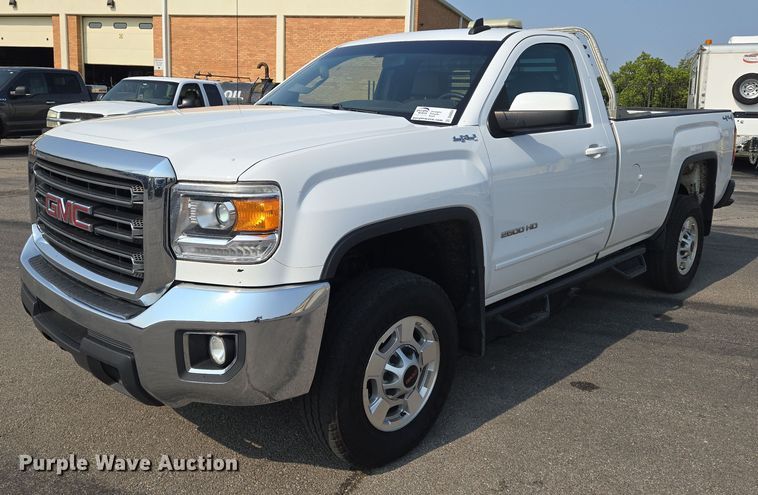 2016 GMC Sierra 2500HD SLE pickup truck - DU6804