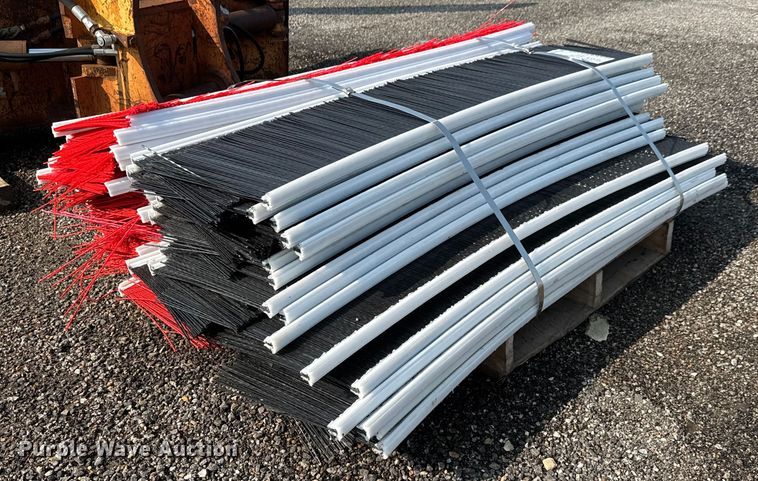 Approximately 30 broom bristles - DU6824