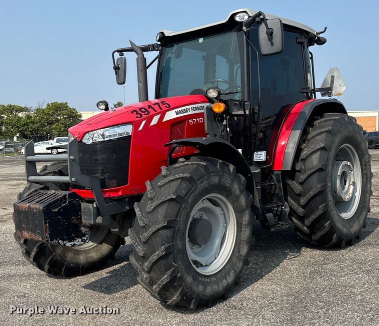 2018 Massey Ferguson 5710 MFWD tractor - DU6826