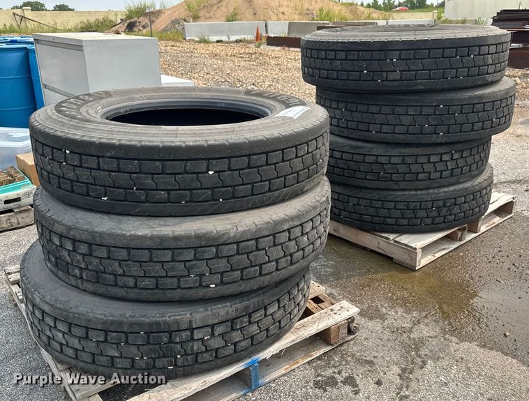 (7) Firestone FD691 11R24.5 tires - DU6840