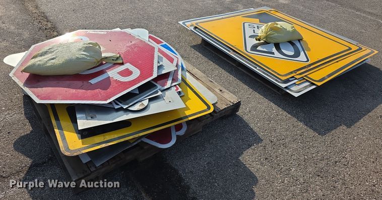 Signs - DZ6166
