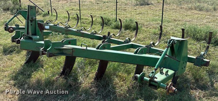John Deere V-ripper   - DO1227