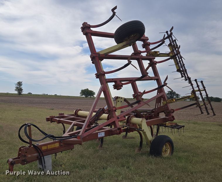 Krause 3518 field cultivator - DU6895