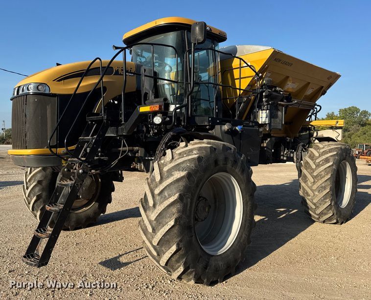 2013 RoGator RG1100 spreader - DW6616