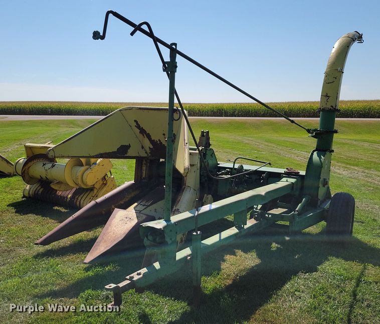 John Deere 3800 forage harvester - EA2558