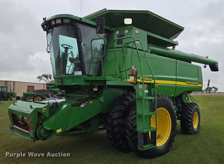 2001 John Deere 9650STS combine - EB1048