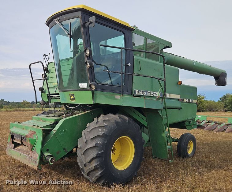 1979 John Deere 6620 combine - EB8270
