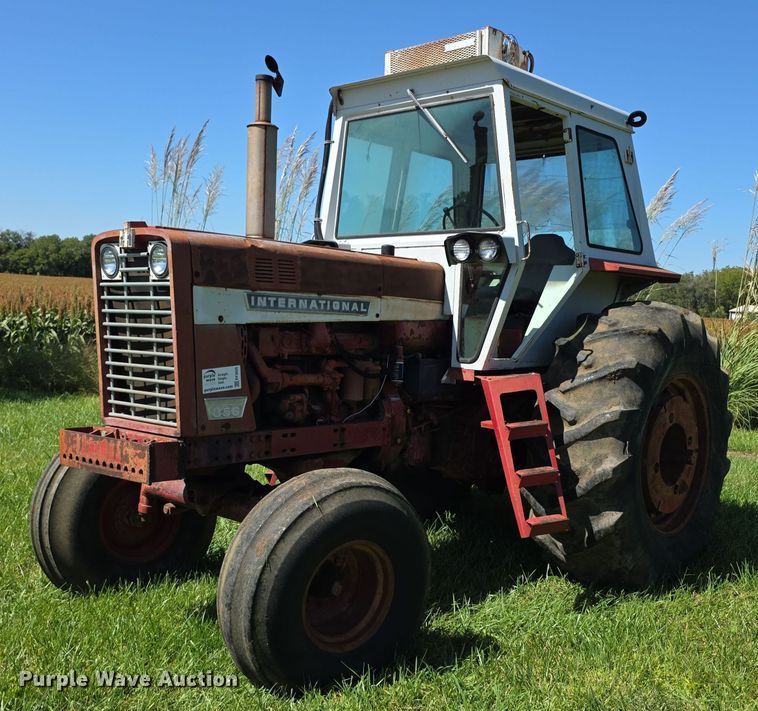 1967 International Harvester Farmall 856D tractor - EF3826