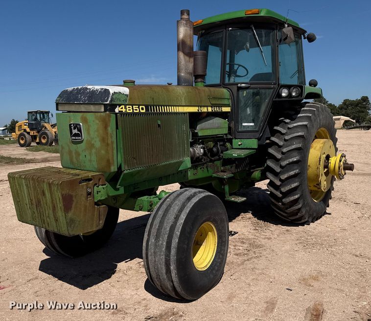 1983 John Deere 4850 tractor - EP0554