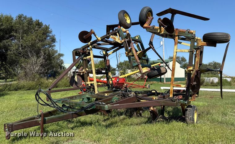 1979 Noble sweep plow - EP0637