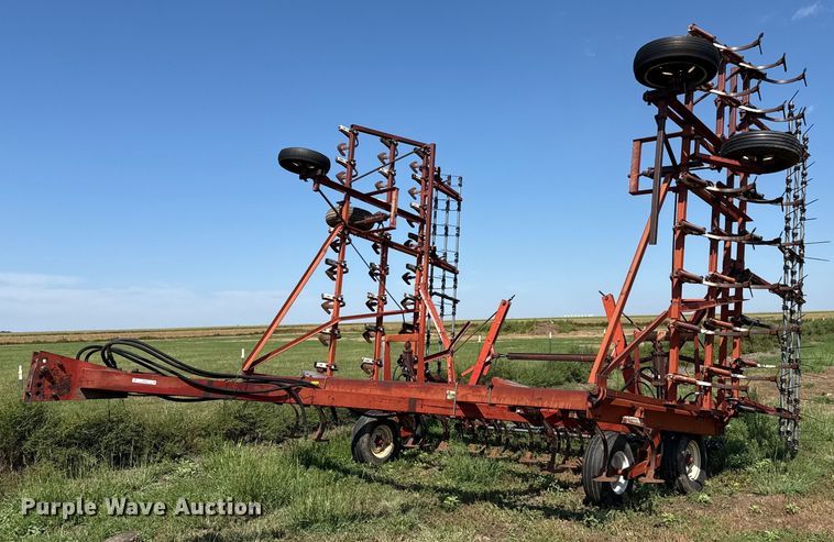 field cultivator - EP0644