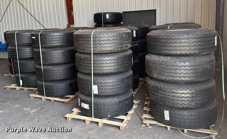 Approximately 69 385/65R22.5 tires and wheels - ER2442