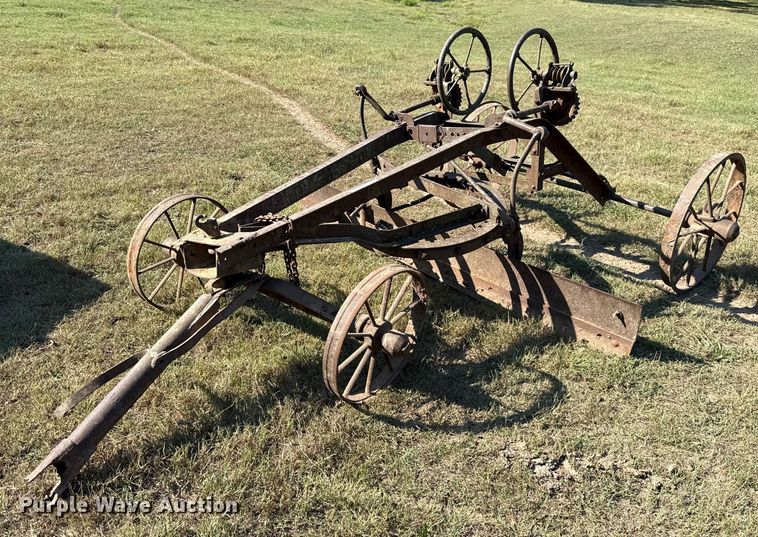 Pull type grader - GH9348