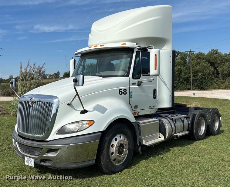 2016 International Prostar semi truck - ET4607