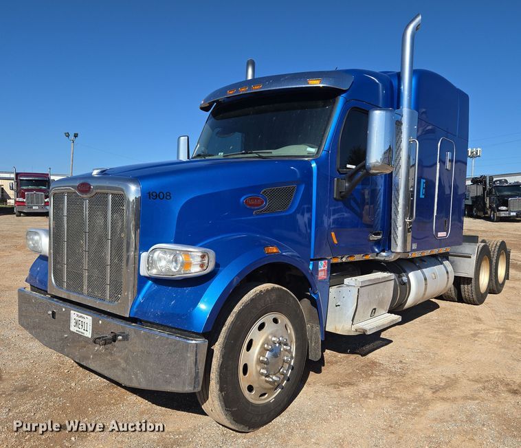 2019 Peterbilt 567 semi truck - EU3754