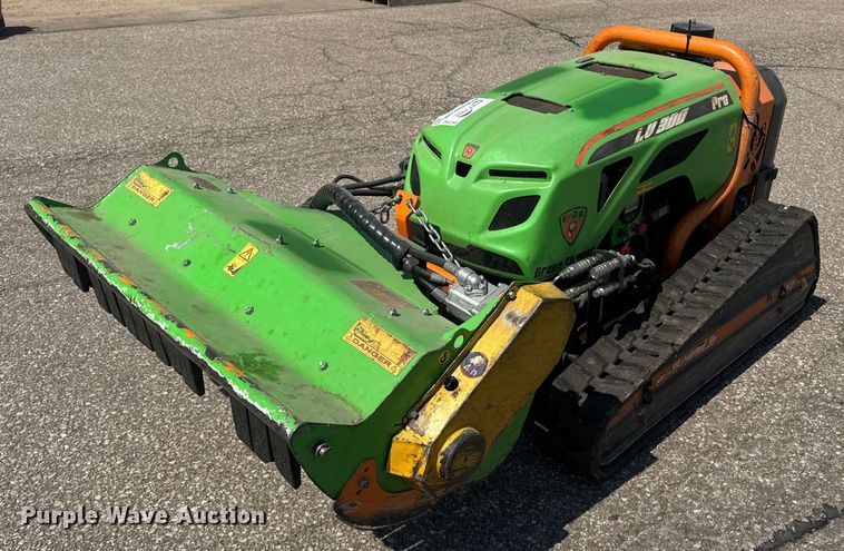 2019 MDB Green Climber LV300 remote controlled slope flail mower - DE2250