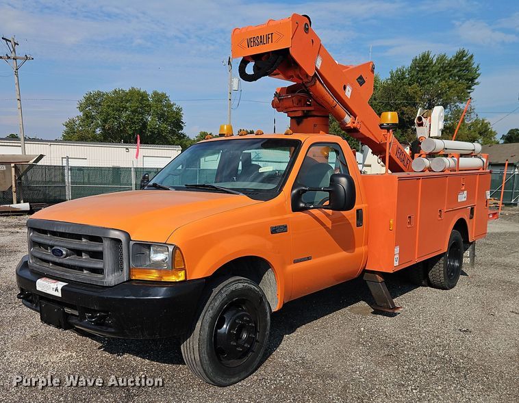 2000 Ford F550 bucket truck - DY8150