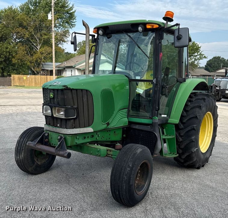 2007 John Deere 6415 tractor - DY8154