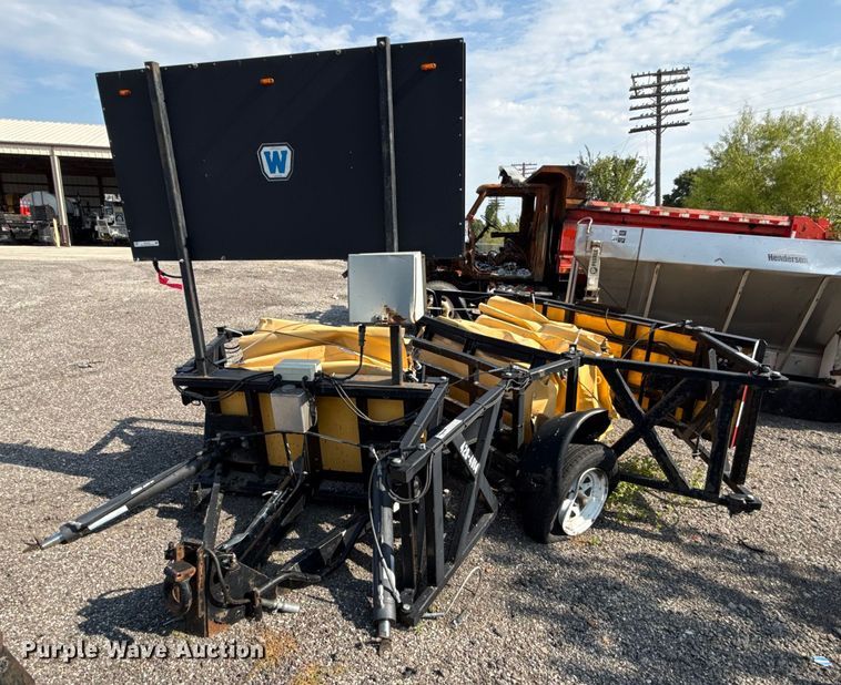 2014 Energy Absorption Systems crash attenuator trailer - DY8157