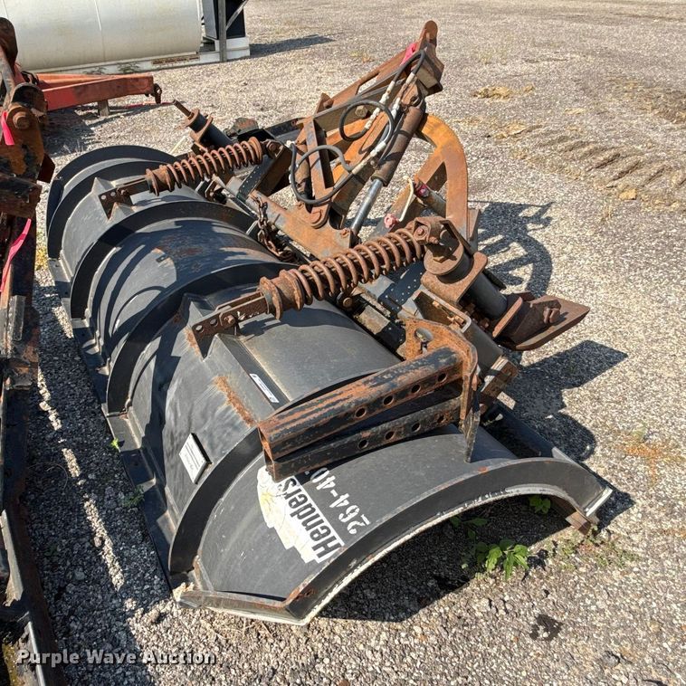 Henderson snow plow - DY8162
