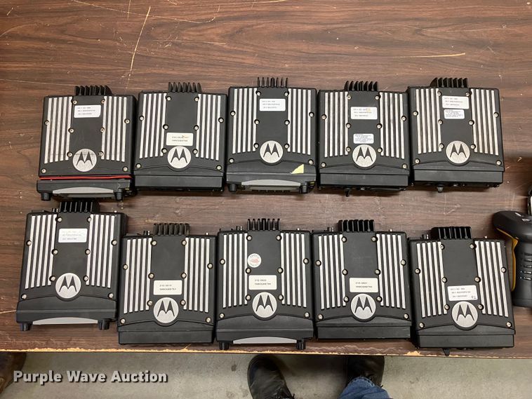 (253) radios - DZ6319