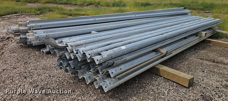 (129) pieces of guard rail - EB8280