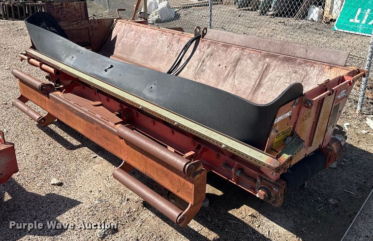 HTC 2000 shouldering machine - EP0619