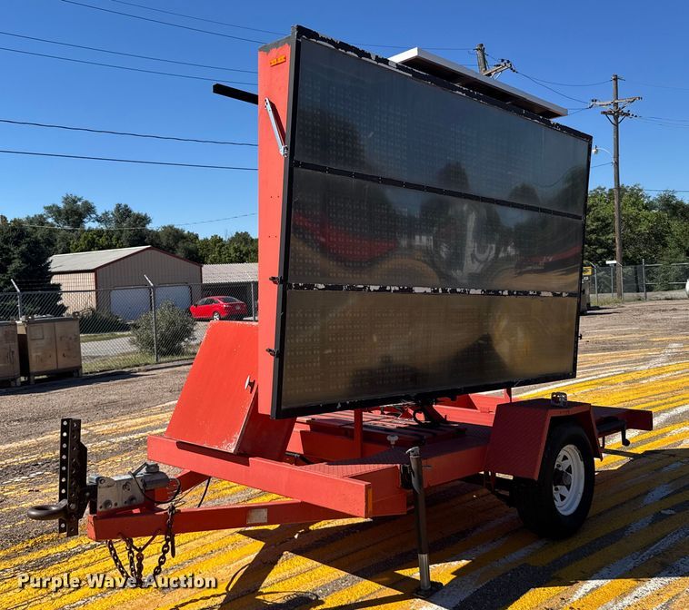 2005 Ver-Mac PCMS1210 message board trailer - ER2434