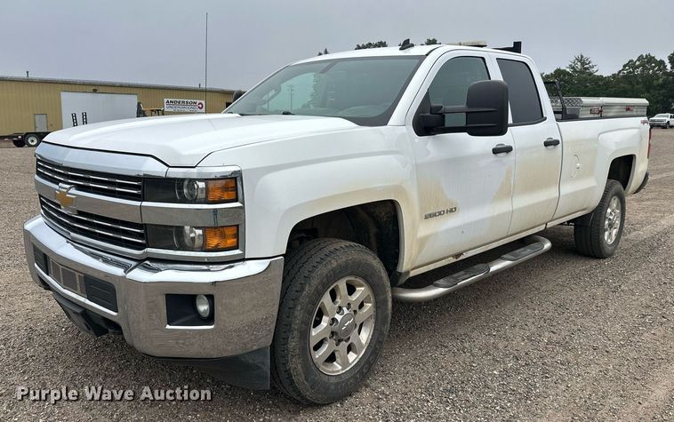 2015 Chevrolet Silverado 2500HD LT Double Cab pickup truck - DT6344