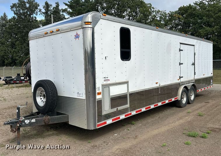 2000 US Cargo P08528TA3 enclosed cargo trailer - DT6352
