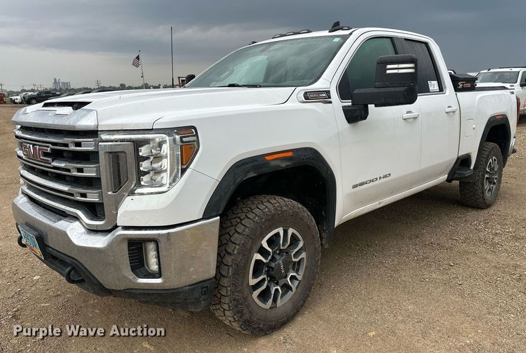 2022 GMC Sierra 2500HD Crew Cab pickup truck - DT6376