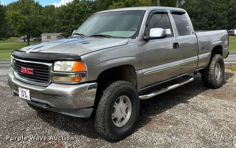 1999 GMC Sierra Ext. Cab pickup truck - DU1344
