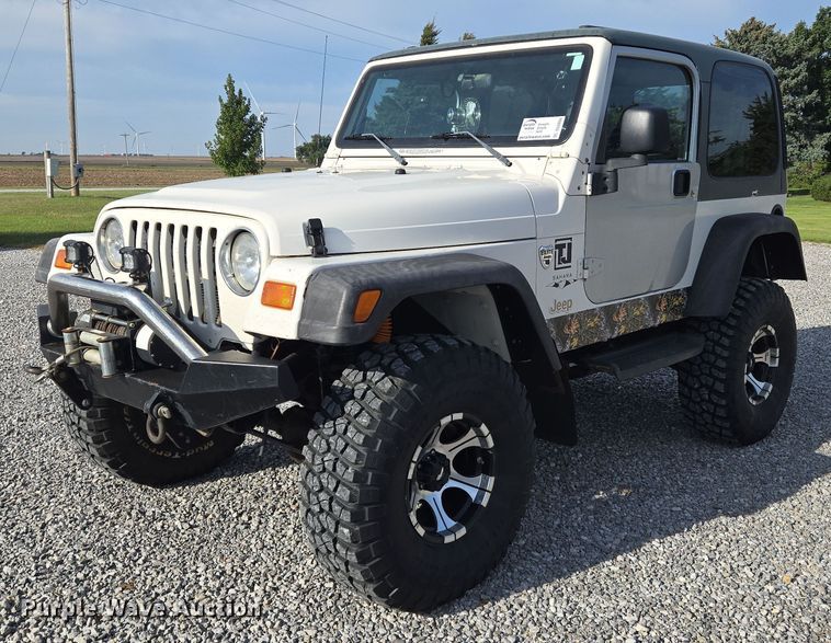 1998 Jeep SUV - DU6894