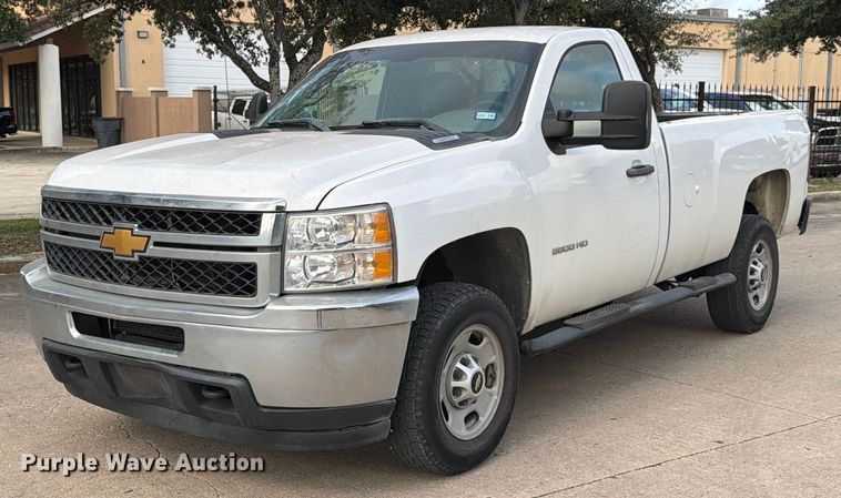 2013 Chevrolet Silverado 2500HD pickup truck - DX5824