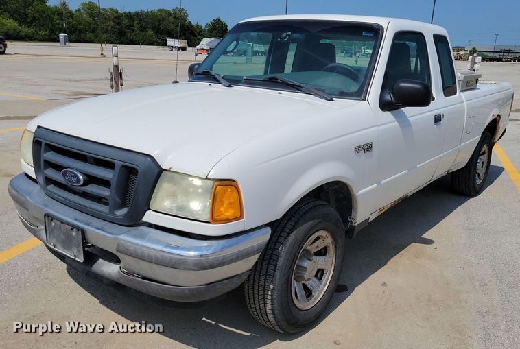 2005 Ford Ranger SuperCab pickup truck - DX7200