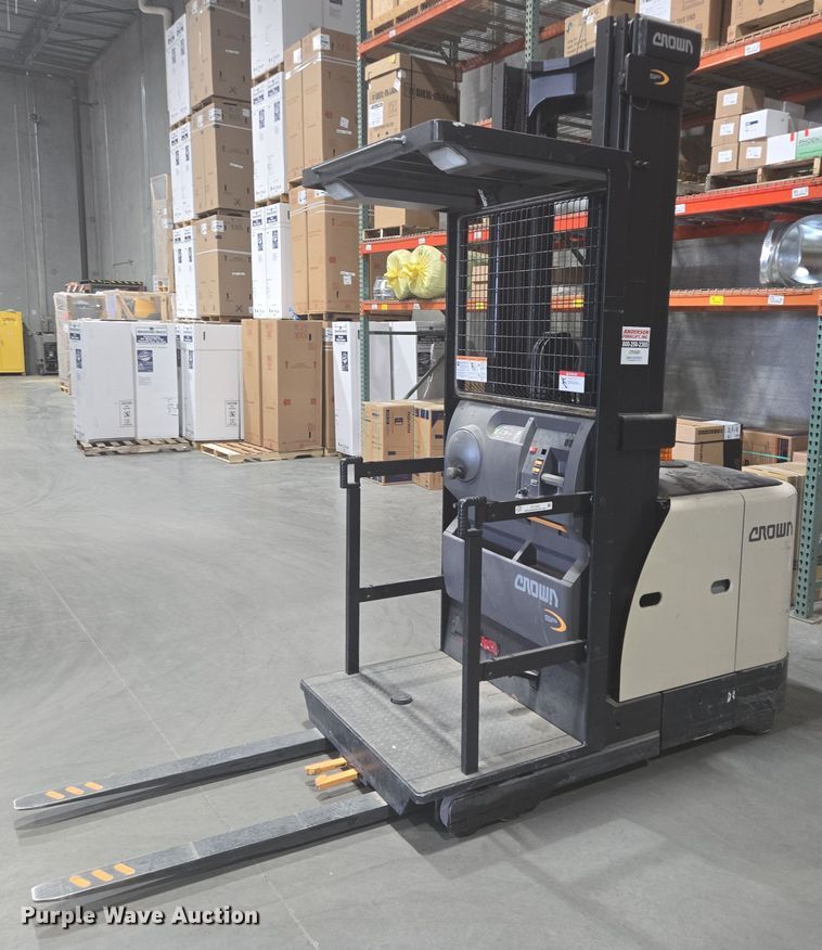 2016 Crown SP3520-30 order picker - DY1235