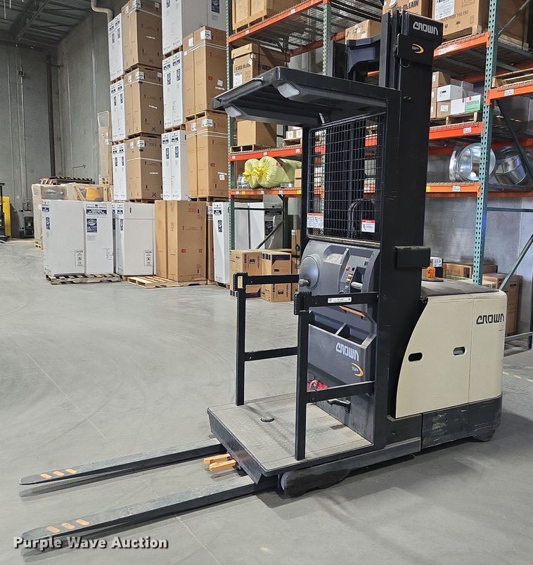 2016 Crown SP3520-30 order picker - DY1236