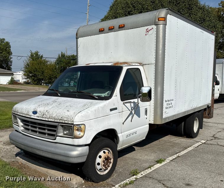 1995 Ford E350  box truck - DY8185