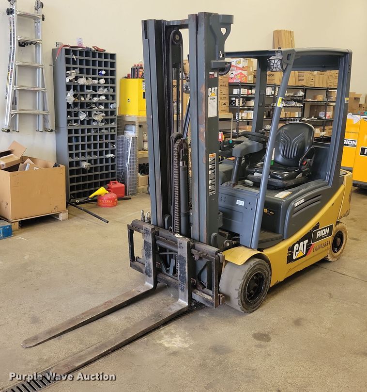 Caterpillar EP4000 forklift - DZ6588