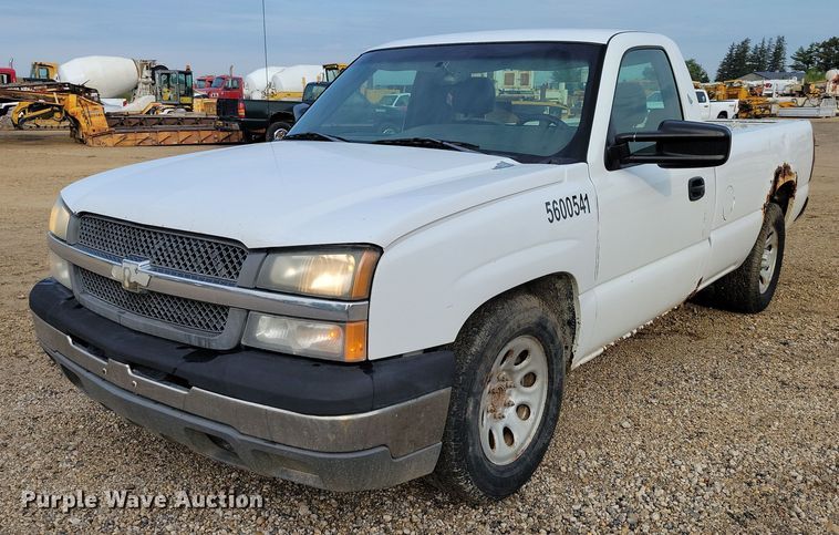 2005 Chevrolet  Silverado 1500 pickup truck - DZ6594