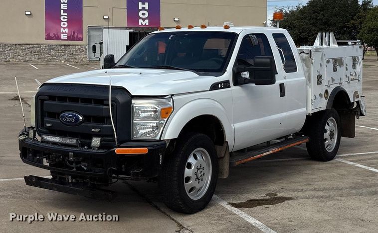 2015 Ford F250 Super Duty SuperCab utility bed pickup truck - EA7536